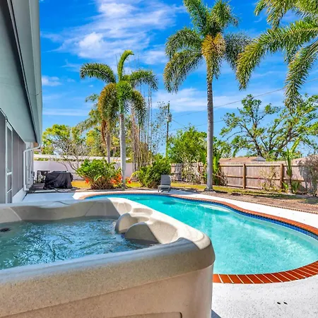 Luxury Escape Dream Vacation With Heated Pool And Spa